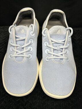 Allbirds Womens Tree Runners Light Blue Sneakers Size W9 Sustainable Lightweight